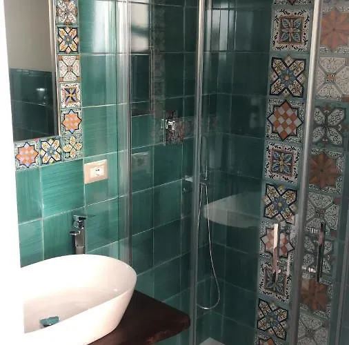 Alojamento de Acomodação e Pequeno-almoço Centro 2 3*