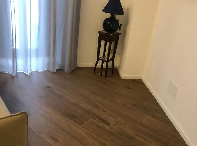 Alojamento de Acomodação e Pequeno-almoço Centro 2 3*