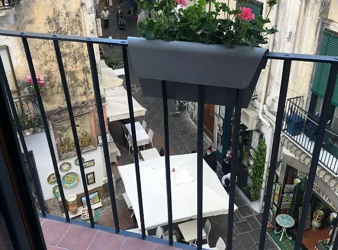 Centro 2 Alojamento de Acomodação e Pequeno-almoço 3*