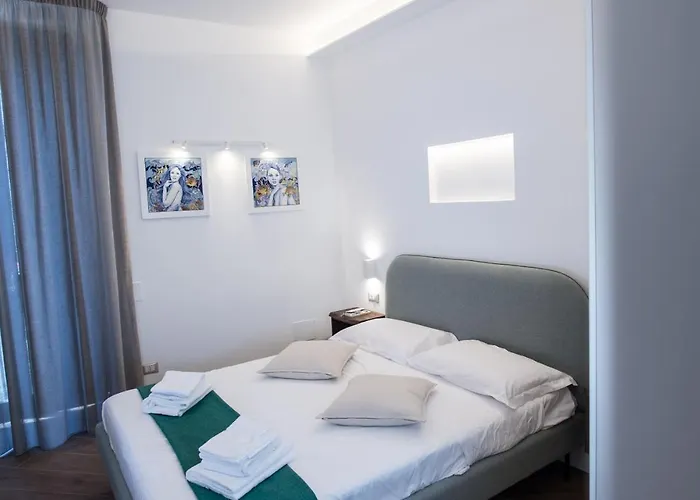 Centro 2 Alojamento de Acomodação e Pequeno-almoço 3*